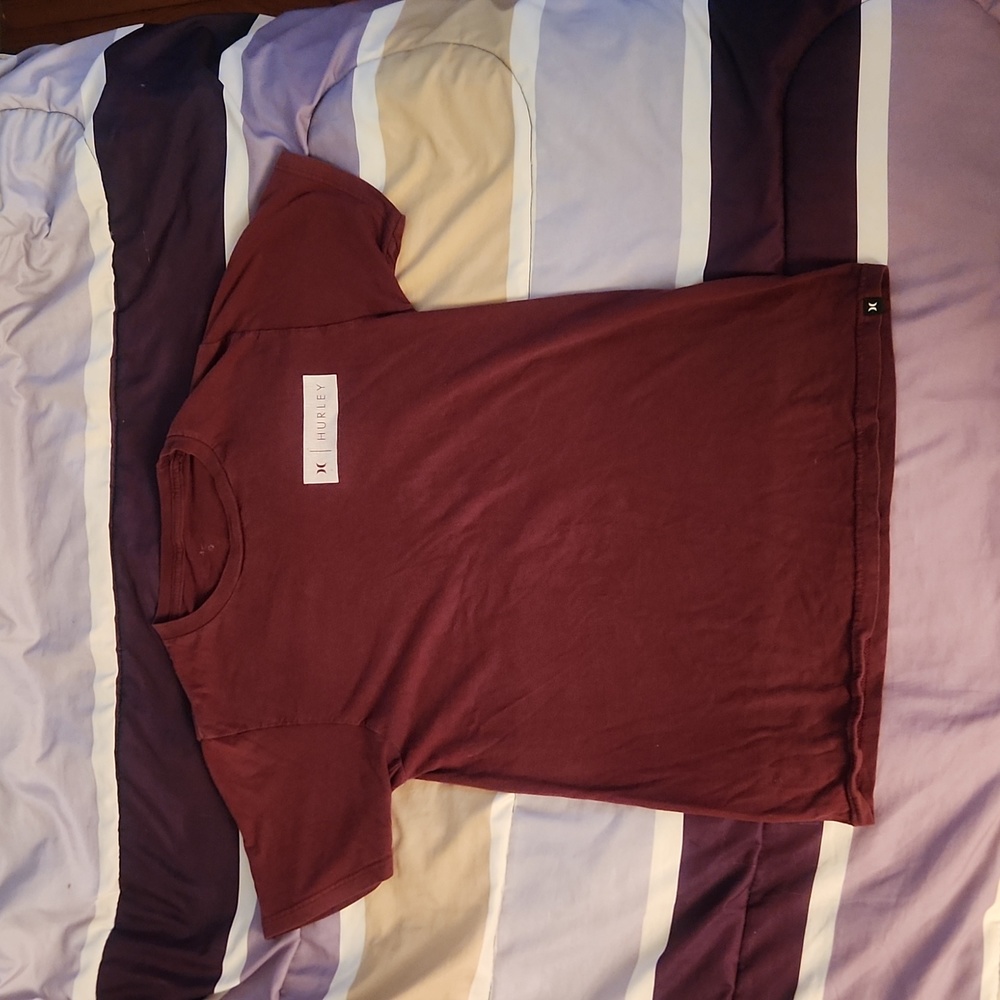 Hurley t-shirt